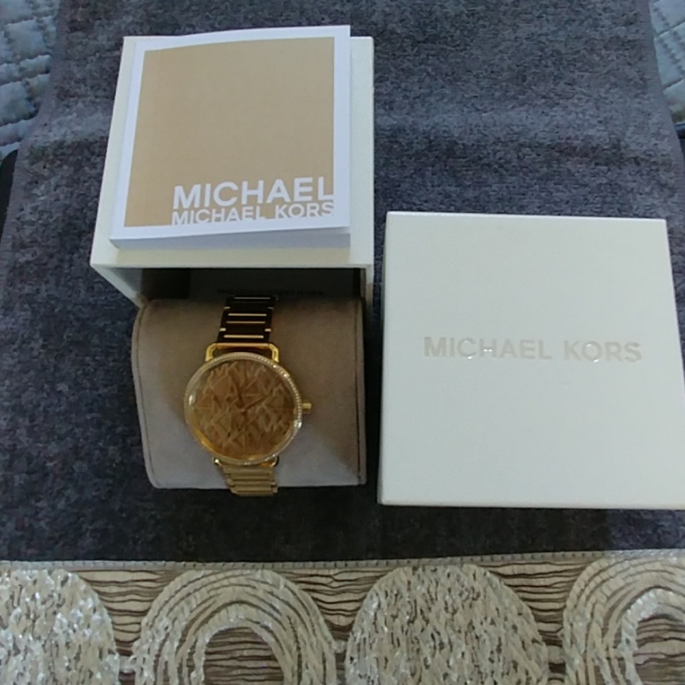 NWT MICHAEL KORS watch - Picture 1 of 2
